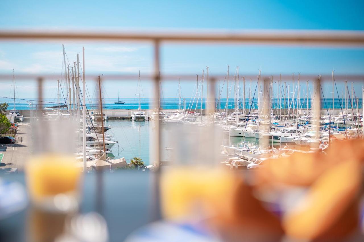 Appartement La Grande Palmeraie - Spacieux Avec Vue Mer, Terrasse, Port De Garavan Menton